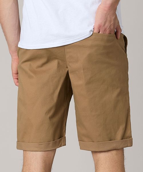 Bermuda de Gabardina Basica de  Caballero